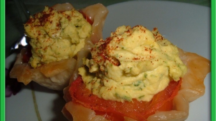 Pomodori vestiti di sfoglia con crema ai ceci