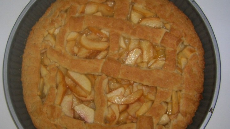 Crostata con frolla brilla e pesche