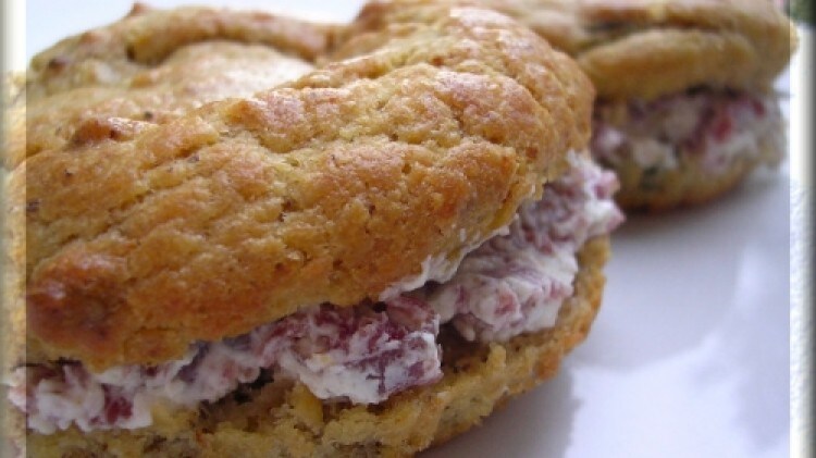 Muffins alle noci e limone con crema alla bresaola