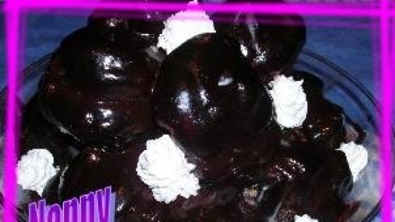 Profiteroles ripieni di crema al latte