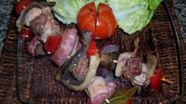 Spiedini di carne e funghi