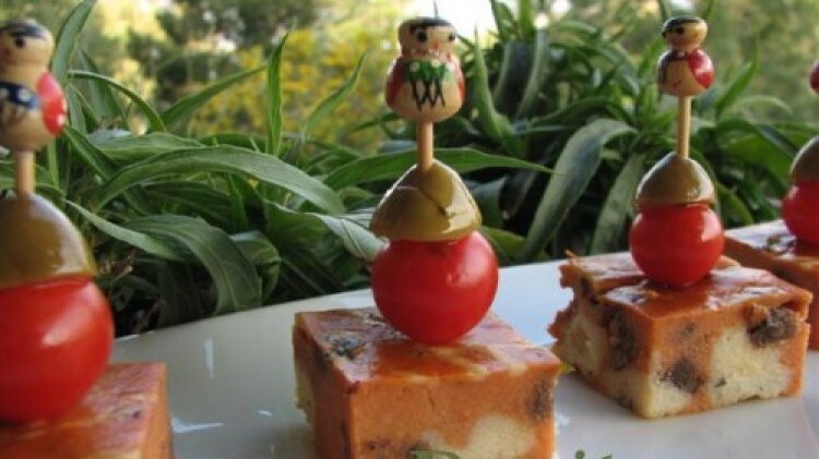 Quadrotti di cheese cake alla pizzaiola a pois
