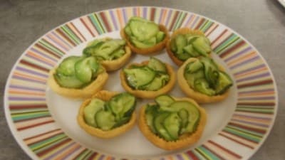 Fiorellini di pasta brisè ripieni