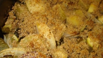 Zucchine, patate e cipolle in crosta saporita