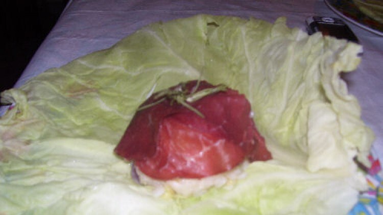 Risotto campagnolo in forma con verza brinata e bresaola