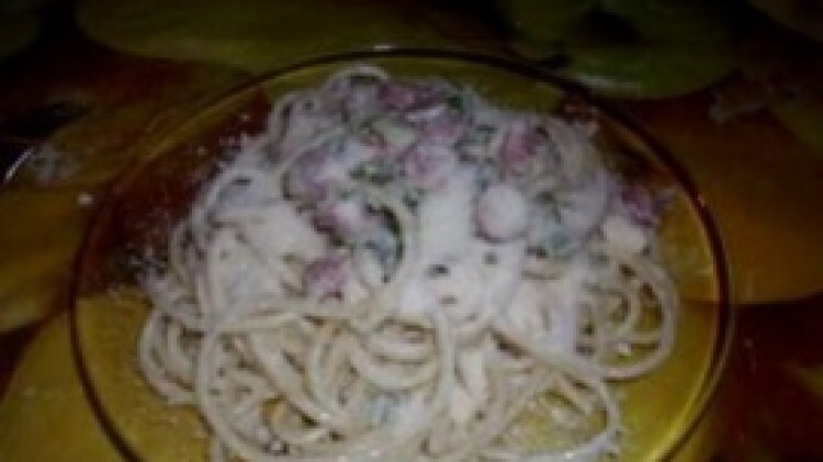 Bucatini con peperoni dolci e wurstel