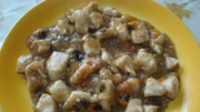 Bocconcini di pollo con melanzane e peperoni