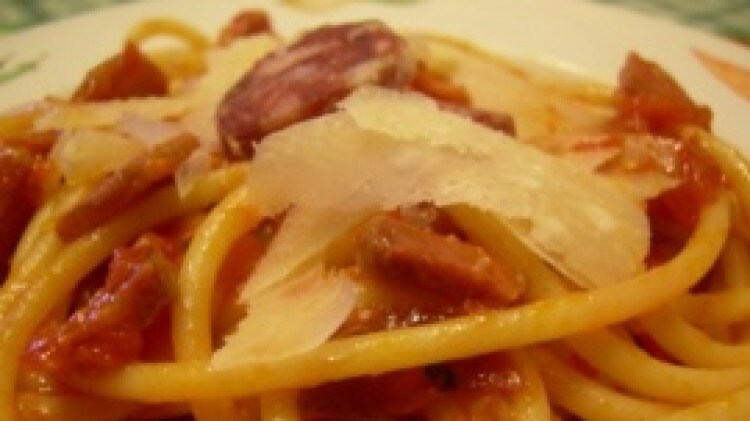 Bucatini al salamino