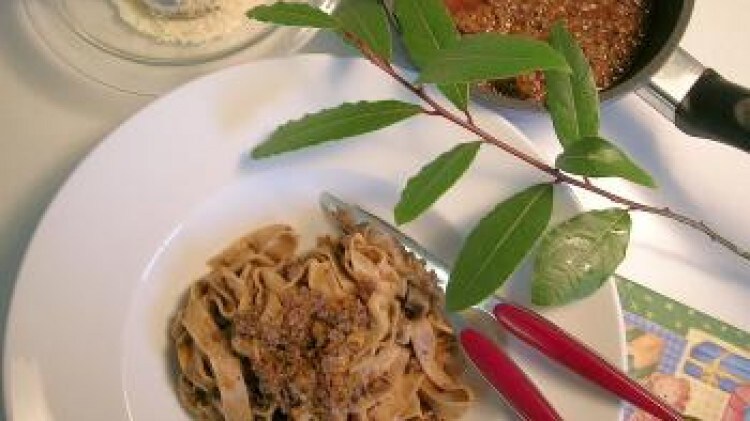 Tagliatelle con sugo delle more