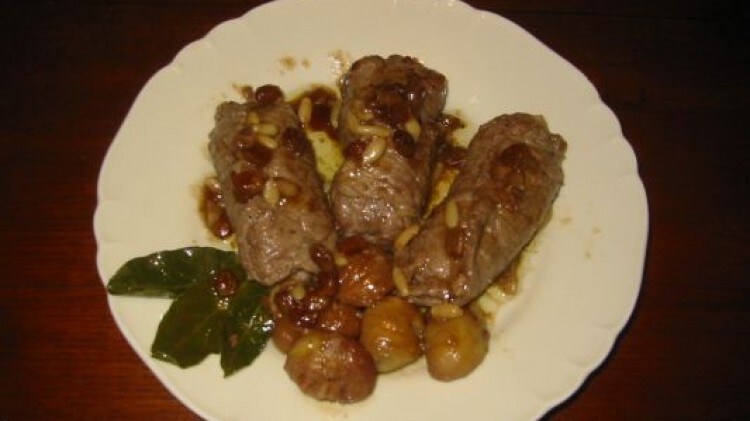 Involtini con marroni, prosciutto, uvetta e pinoli