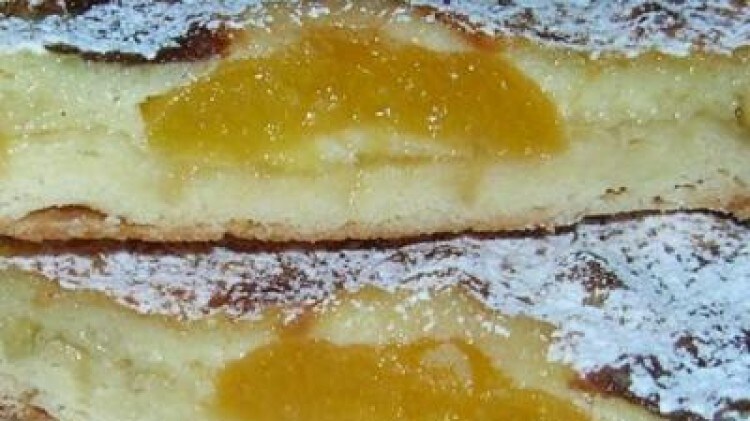 Tartellette con mandorle ed albicocche