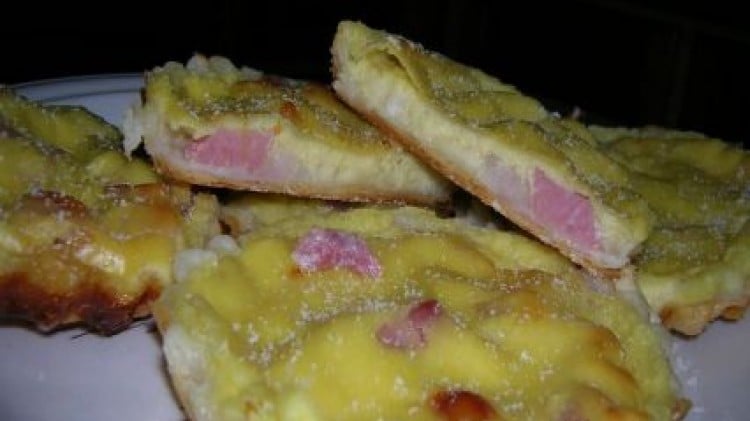 Tartellette con Brie e pancetta affumicata