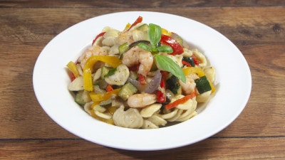 Orecchiette con code di gamberi e verdure