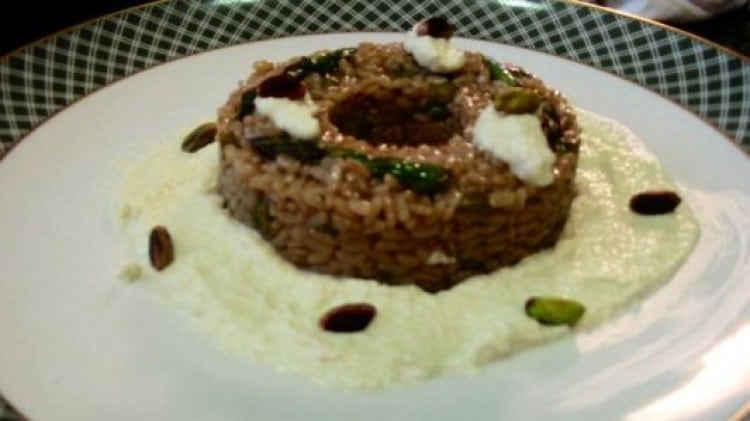 Riso pilaf agli asparagi su crema di cicala di mare