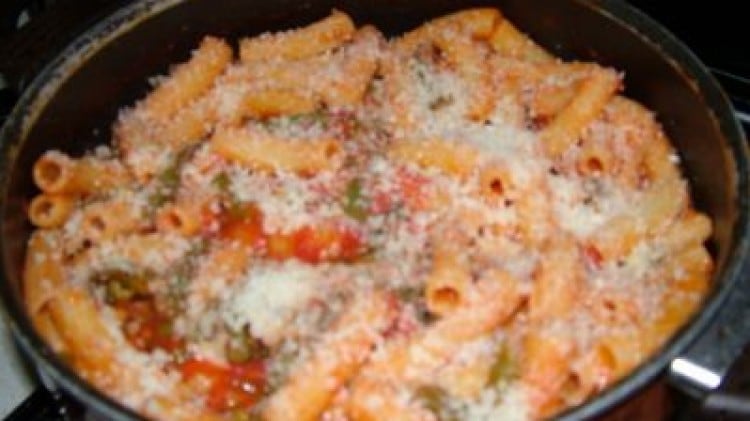 Pasta con salsa e fagiolini (Sicilia)