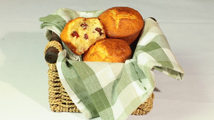 Muffin ai mirtilli rossi e mandorle