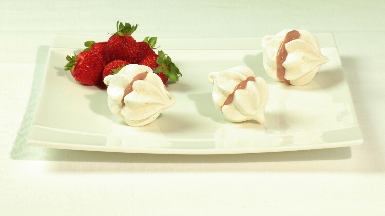 Baci gentili con crema alla fragola