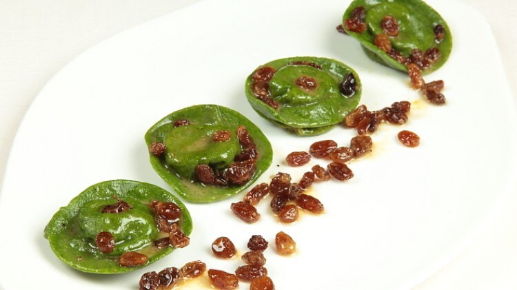 Tortelli verdi di anatra con uvetta e marsala