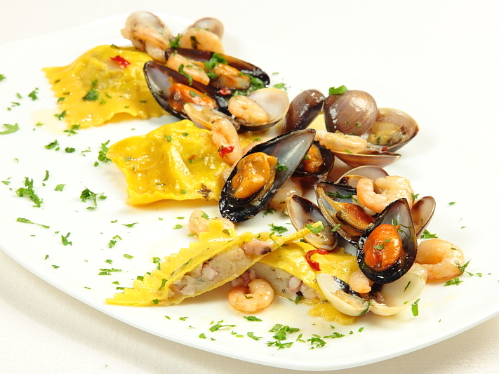 Zuppa di cozze polpo e vongole Cookaround